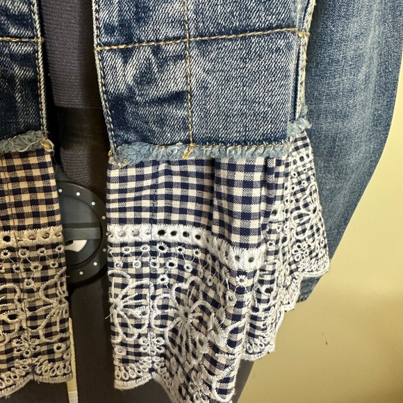 Pilcro and the letterpress Denim Jacket with eyelet trim  size small - Picture 9 of 13